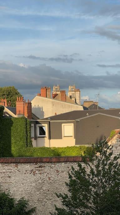 Le Rooftop - Terrasse Vue Cathedrale - Netflix Orléans Exterior foto